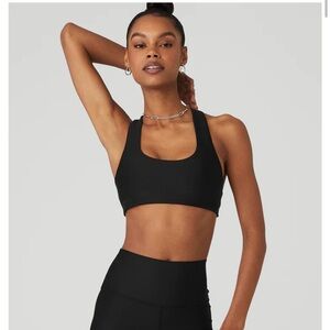 Alo Yoga Airlift Advantage Racerback Bra; Size M.